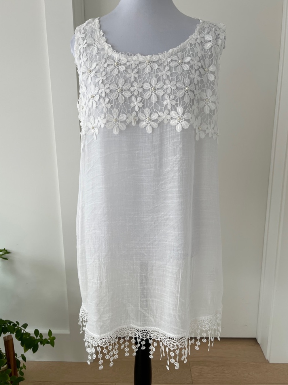 MINKAS Sheer Crinkle Sleeveless Tunic Daisy Lace Pearl Embellished Travel Boho